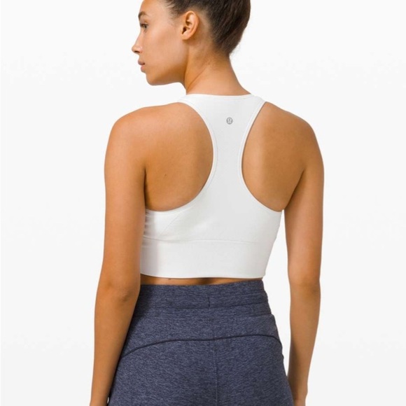 Lululemon Size 4, Ebb to Train Bra, Medium Support, C/D Cup - Picture 2 of 7